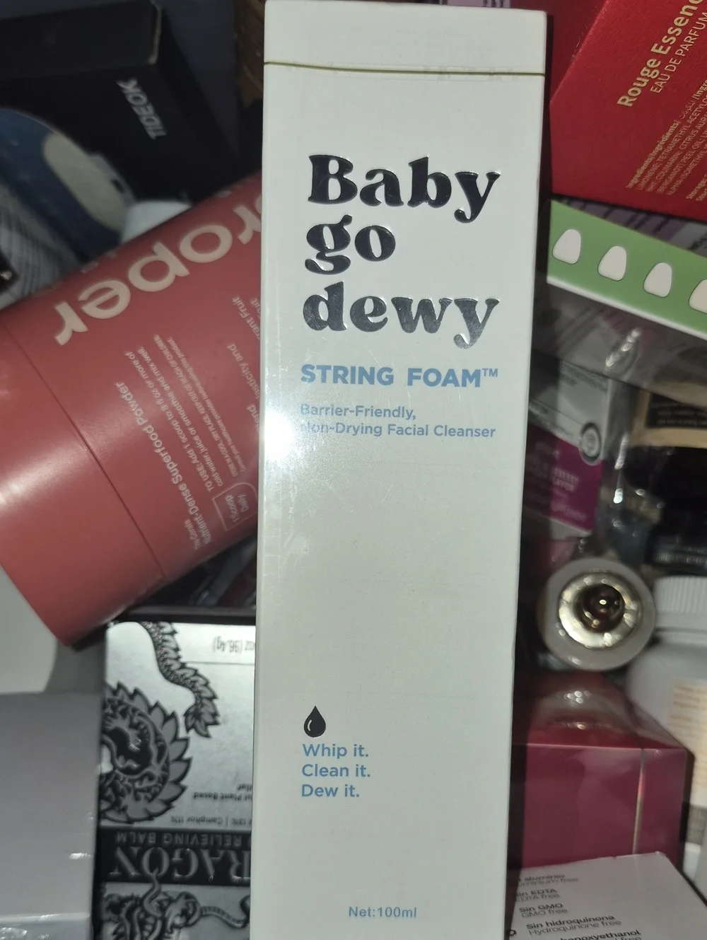 Baby go dewy String Foam Facial Cleanser - White & Blue
